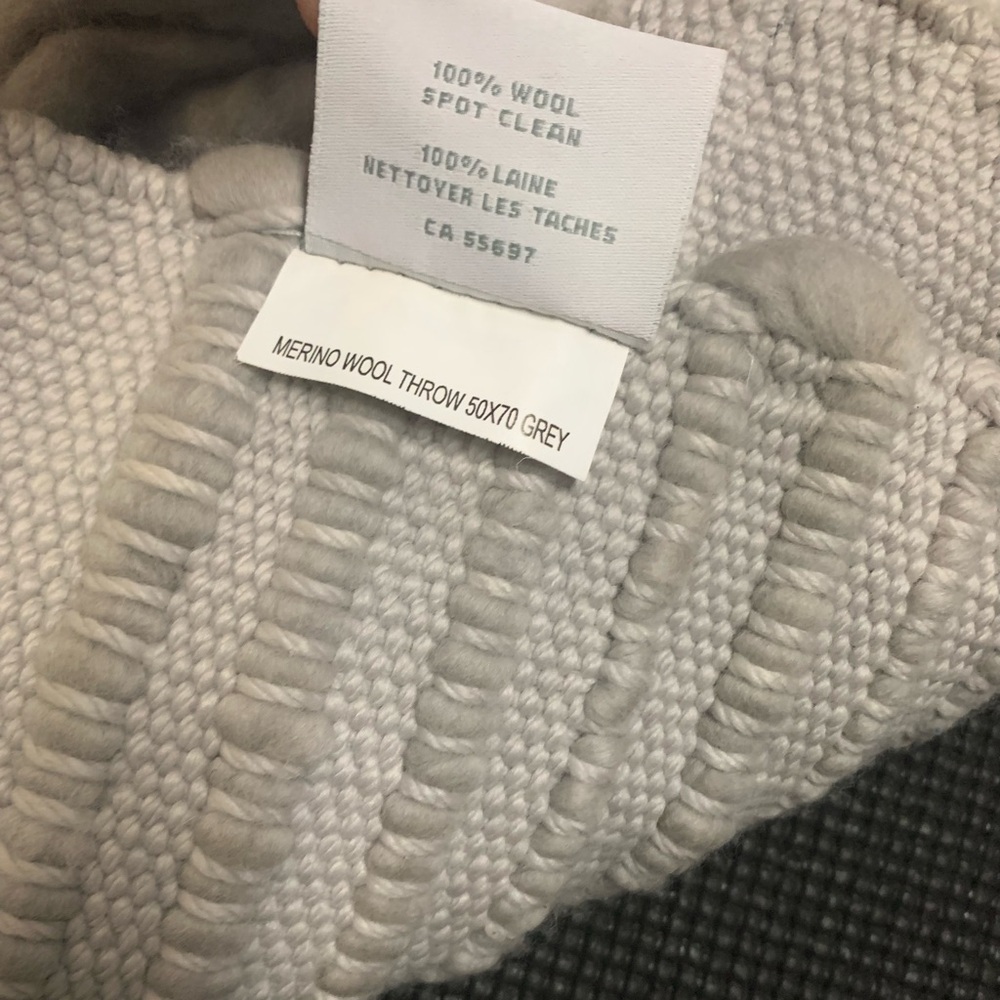 RARE Restoration Hardware Gray Merino Wool Heavy Fringe Throw 50 x 70 - Picture 4 of 6